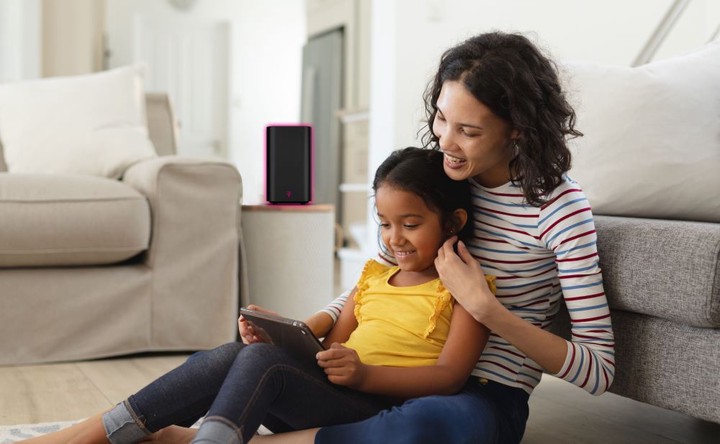 Get a $200 Prepaid Mastercard® when you switch to T-Mobile Home Internet online.